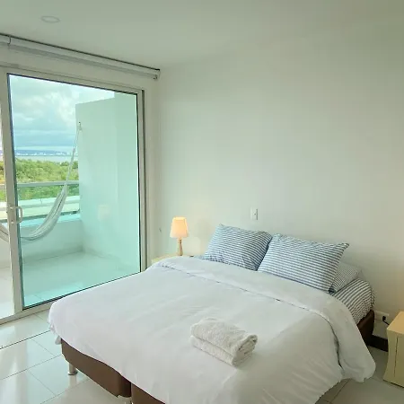 En Morros Frente A La Playa Apartamento *