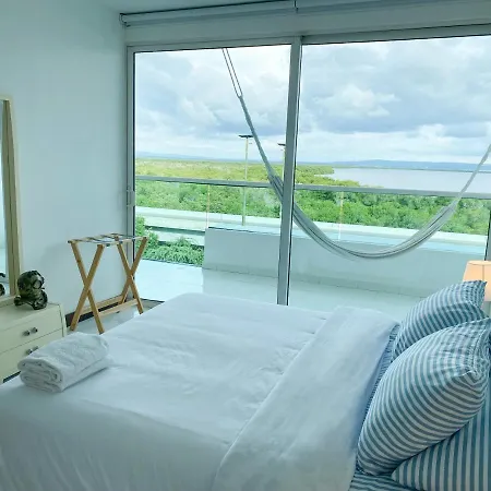 Apartamento En Morros Frente A La Playa *