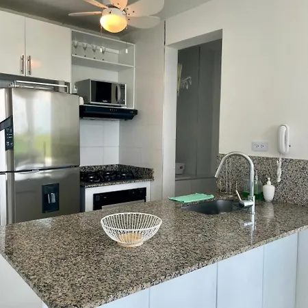 Apartamento En Morros Frente A La Playa